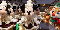 ディズニークリスマスグッズ2022：ぬいぐるみバッジ（ミニー）| キャステル | CASTEL ディズニー情報