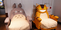 トトロとネコバスの椅子| キャステル | CASTEL ディズニー情報