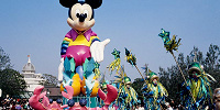 巨大なミッキーバルーン| キャステル | CASTEL ディズニー情報