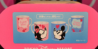 お湯を入れると…| キャステル | CASTEL ディズニー情報