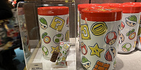 貯金箱缶入りチョコレートクランチ| キャステル | CASTEL ディズニー情報