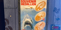 ジョーズのスーベニアメダリオン| キャステル | CASTEL ディズニー情報