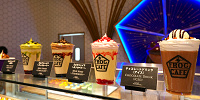 フロッグカフェのスイーツ系ドリンク| キャステル | CASTEL ディズニー情報