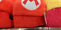 USJ冬グッズ：マリオのフード付きポンチョ| キャステル | CASTEL ディズニー情報