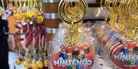 スーパーニンテンドーワールドキーホルダー| キャステル | CASTEL ディズニー情報
