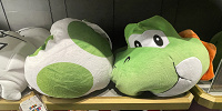 ヨッシーのリバーシブルクッション| キャステル | CASTEL ディズニー情報