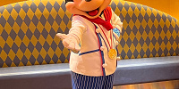 シェフミッキーで会えるミッキーはシェフのコスチューム| キャステル | CASTEL ディズニー情報