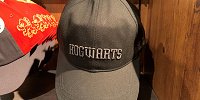 USJ/ホグワーツのロゴキャップ| キャステル | CASTEL ディズニー情報