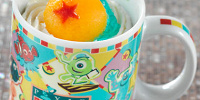 “ピクサー・プレイタイム” スペシャルノンアルコールカクテル（コレクタブルマグカップ付き）| キャステル | CASTEL ディズニー情報