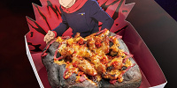 黒閃！チキンピザブレッド～旨辛ガーリック～| キャステル | CASTEL ディズニー情報
