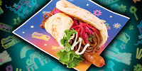 カレーナン!? 焼きそばドッグ| キャステル | CASTEL ディズニー情報