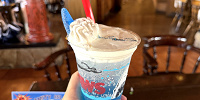 ジョーズ・スプラッシュ～ブルーハワイ＆ソーダ| キャステル | CASTEL ディズニー情報