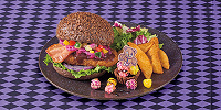 カカオ香るベーコンカツ・バーガープレート| キャステル | CASTEL ディズニー情報