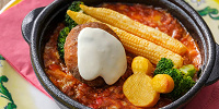 ニョッキとミートソースのオーブン焼き、チーズソースのハンバーグ添え| キャステル | CASTEL ディズニー情報