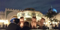 背中を向けて| キャステル | CASTEL ディズニー情報