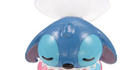ぐっすり眠るスティッチの頭を借りて…| キャステル | CASTEL ディズニー情報