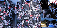 ダースベイダー/ストームトルーパー総柄Tシャツ| キャステル | CASTEL ディズニー情報