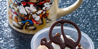 キャラメルチョコムース＆コーヒーゼリー| キャステル | CASTEL ディズニー情報