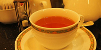 紅茶を飲んでホッとひと息| キャステル | CASTEL ディズニー情報