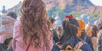 ピンクコーデ×ダッフィーバッグ| キャステル | CASTEL ディズニー情報
