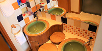 カラフルな洗面台| キャステル | CASTEL ディズニー情報