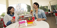 テラスからパレードが見える、最高のロケーション！| キャステル | CASTEL ディズニー情報