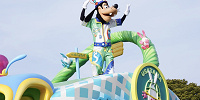 ディズニーランドでパレードに出演するグーフィー| キャステル | CASTEL ディズニー情報