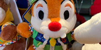 デールぬいぐるみバッジ| キャステル | CASTEL ディズニー情報
