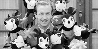 ウォルト・ディズニーとミッキーのぬいぐるみ| キャステル | CASTEL ディズニー情報