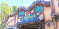 【プーさんコーナー】ディズニーランドにあるプーさんだらけのお店！品揃えや見どころは？
