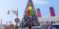 アメリカンウォーターフロントのクリスマスツリー| キャステル | CASTEL ディズニー情報