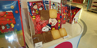 スヌーピーのクリスマス限定クッキーは紙製パッケージ（2018年）| キャステル | CASTEL ディズニー情報