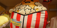 ぐでたま×USJ　クッション（ポップコーン）：| キャステル | CASTEL ディズニー情報