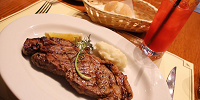 パークサイドグリルの熟成肉ステーキ| キャステル | CASTEL ディズニー情報