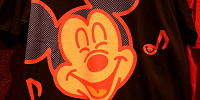 Tシャツ（ミッキーマウス）| キャステル | CASTEL ディズニー情報