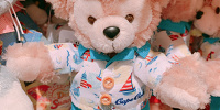 ダッフィーぬいぐるみバッジ| キャステル | CASTEL ディズニー情報
