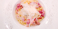 パスタセットのカルボナーラ| キャステル | CASTEL ディズニー情報