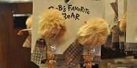 BOB's FAVORITE BEARシリーズのティムふわふわ付きイヤリング| キャステル | CASTEL ディズニー情報