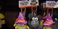 ミニオン「MINIONS MAYHEM TRICK」ペアキーチェーン| キャステル | CASTEL ディズニー情報