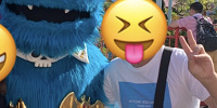 ヒトリエちゃんTシャツの筆者とクッキーモンスター| キャステル | CASTEL ディズニー情報