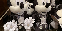 ミッキーのポージープラッシー| キャステル | CASTEL ディズニー情報