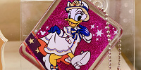 キラキラキーチェーン（デイジーダック）| キャステル | CASTEL ディズニー情報