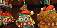 MINION MERRY CHRISTMASボブのぬいぐるみキーチェーン（ボールチェーン）| キャステル | CASTEL ディズニー情報