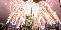 Happily Ever After フィナーレ（マジックキングダム・夜） 設定：16㎜ SS6.4 F10 ISO100（三脚使用・トリミングあり）| キャステル | CASTEL ディズニー情報