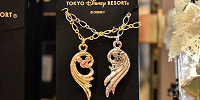 ミッキーのペアネックレス（羽モチーフ）| キャステル | CASTEL ディズニー情報