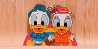 ドナルド＆デイジーの雨の日限定チャーム| キャステル | CASTEL ディズニー情報