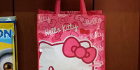 ハローキティのお土産袋| キャステル | CASTEL ディズニー情報