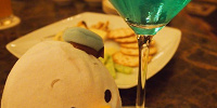 ラウンジで味わうオシャレなカクテル| キャステル | CASTEL ディズニー情報