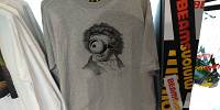 孤高の天才Tシャツ　グレー| キャステル | CASTEL ディズニー情報