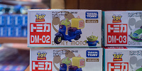 リトルグリーンメンのトミカにも「ピザ・プラネット」の文字が| キャステル | CASTEL ディズニー情報
